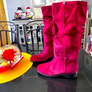 Aerosoles Supersonic Red Suede Boots. Brand New, Never worn. Size 7.5M